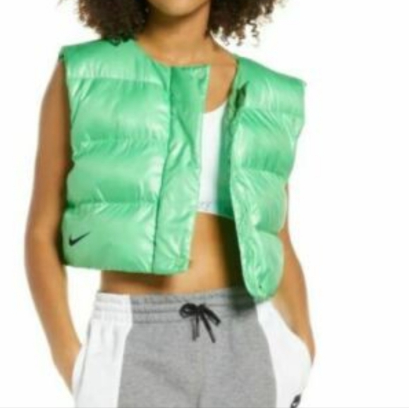 Nike Sportswear City Ready Green Puffer Vest - Picture 7 of 7